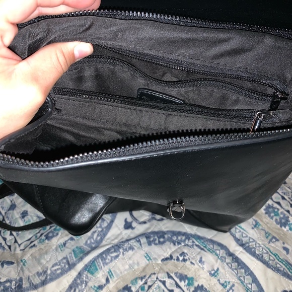 Black leather backpack - Picture 3 of 7